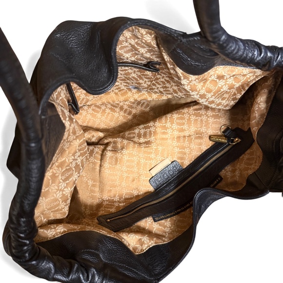 Vintage Bodhi Black Pebbled Leather Bucket Shoulder Bag with Front Pockets - Picture 8 of 16